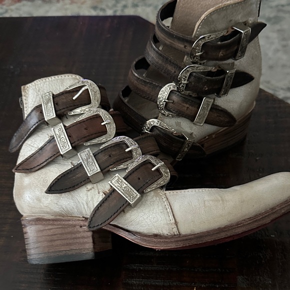 Freebird by Steven Women's Strappy Ankle Boots in Cream and Brown - Picture 11 of 11